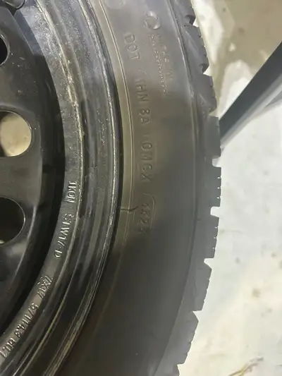 Brand new Hardly driven on one winter Michelin Winter Snow tires and rims 225/45/R17 225/ bolt 7x17...