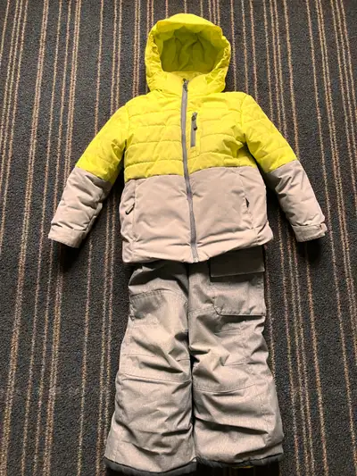 Ensemble de neige enfant 5 ans / Kids winter coat and pants, View more