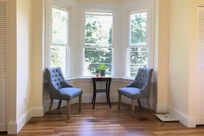 Downtown U of T, Beautiful New Reno, 3BR, 1BA, Laundry In Unit
