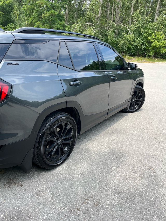 2019 GMCSLE AWD in Cars & Trucks in Barrie - Image 2
