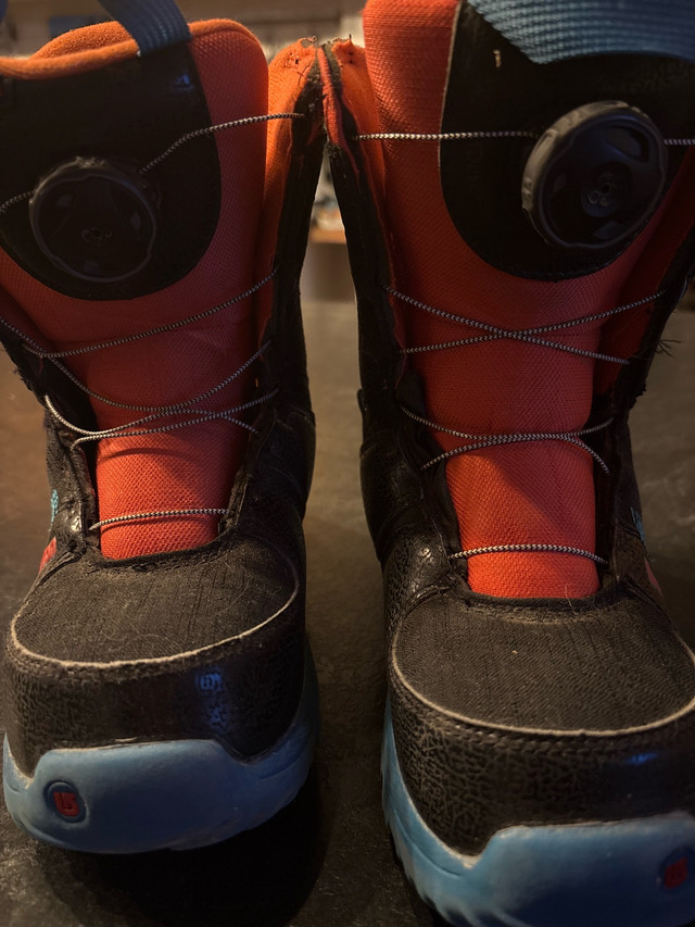 Burton snowboard boots in Snowboard in Revelstoke - Image 2