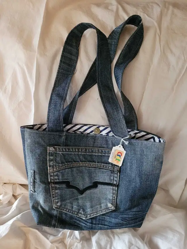 Handmade Denim Purse in Women's - Bags & Wallets in Sudbury - Image 2
