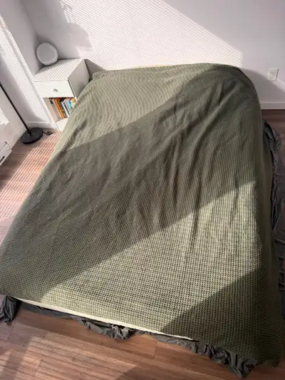 Douglas Queen Duvet Set + Cotton Blanket + Cheetah Throw, View more