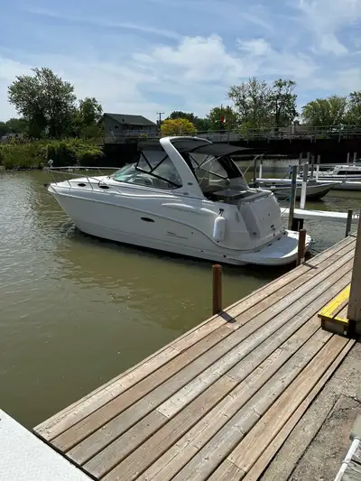270 just under 30 ft with swim platform. Twin V6 Volvo Penta fuel injection. Under 650 hours. Bow th...
