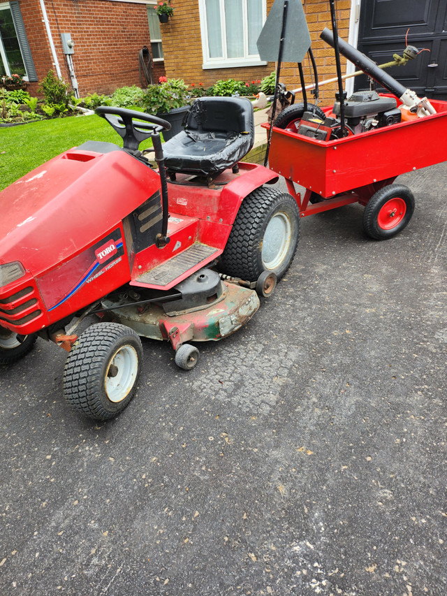Toro riding mower in Lawnmowers & Leaf Blowers in Oshawa / Durham Region - Image 3