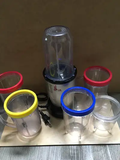 MagicBullet blender mixer with cups. Everything in the pictures. Working
