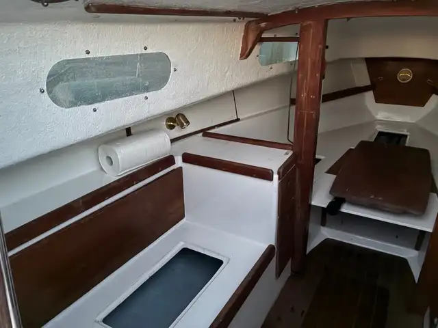 Alberg 22 sailboat in Sailboats in City of Toronto - Image 13