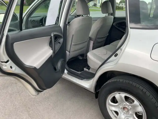 2012 RAV4482652612073902087