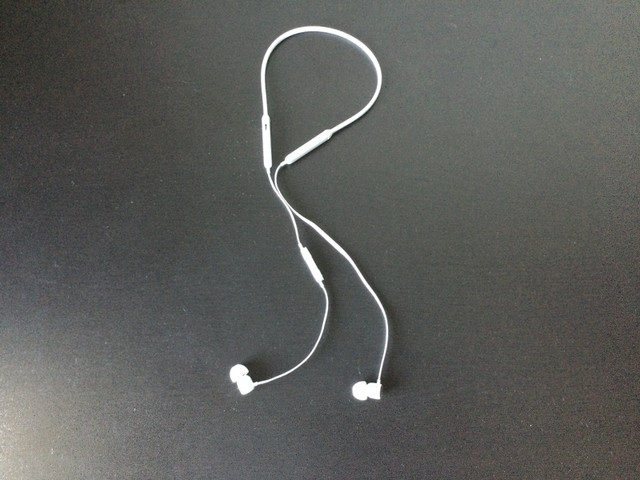 BEATS Flex In-Ear Bluetooth Headphones by Dr. Dre earphones earp in Headphones in Saskatoon