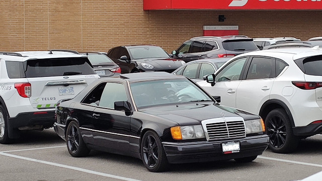 1991 Mercedes Benz 300CE - Rare/Great condition/Project in Cars & Trucks in Markham / York Region - Image 2
