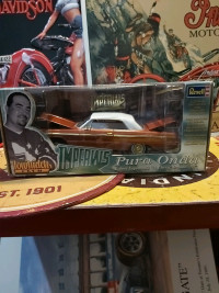Diecast Cars  1:25 th Scale 
Lowriders 