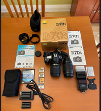 Nikon D70s avec 2 lentilles, flash & accessoires