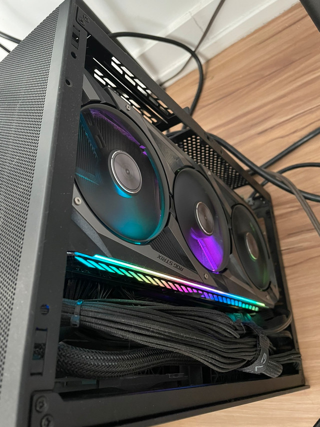 ASUS STRIX RTX 3080+SSUPD Meshlicious mini ITX Gaming PC Desktop
