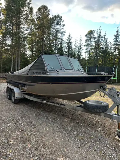 20’ alumaweld intruder -Roughly 600 hrs -350 carbureted Kodiak V8 -AT 309 jet -Double axle trailer -...