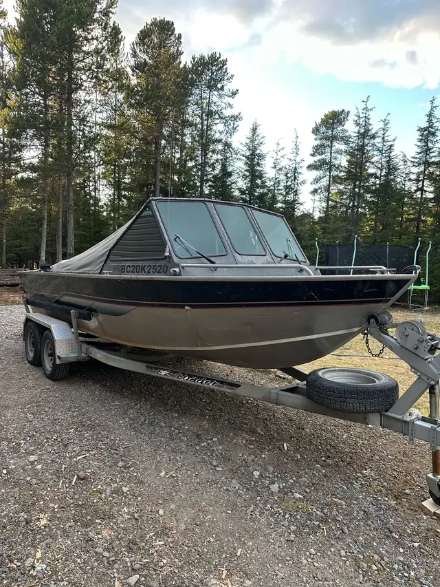 20’ Alumaweld Jet Boat in Powerboats & Motorboats in Terrace - Image 2