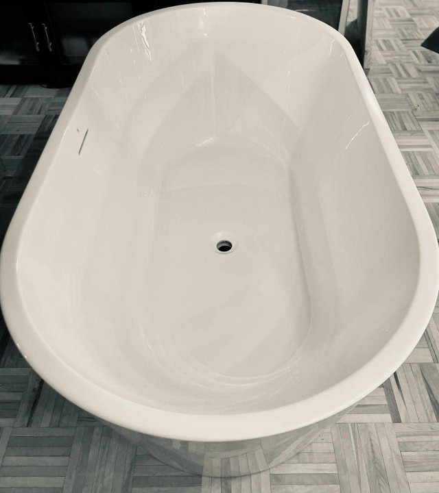 Bain Zitta Espa blanc dans Plomberie, éviers, toilettes et bains  à Longueuil/Rive Sud - Image 3