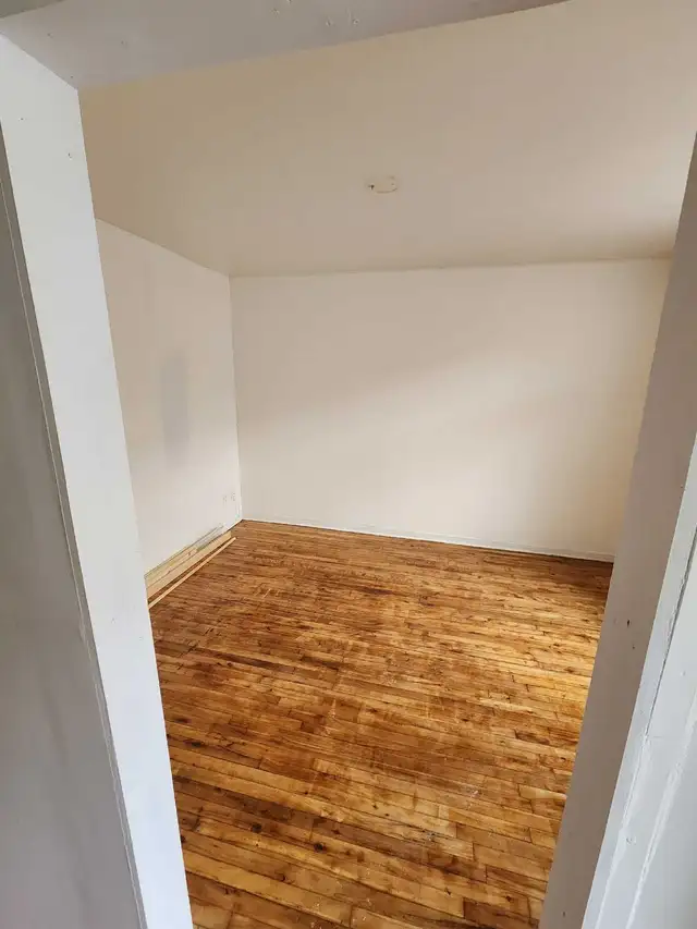 chambre à louer in Room Rentals & Roommates in City of Montréal - Image 5