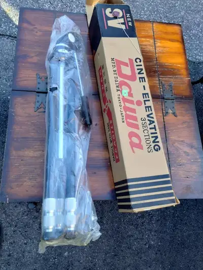 Vintage Daiwa SV Cine-Elevating Tripod, View more