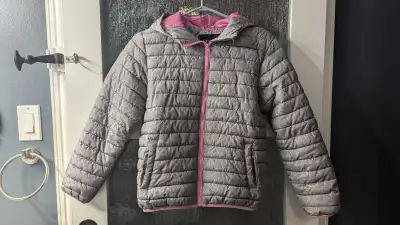 10$ Manteau doudoune fille 10-12 ans excellent état Candiac , View more