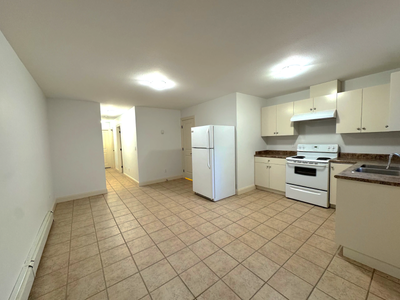 Hello all, Spacious 2 Bedrooms, 1 Full Bathroom, separate entry, located in Surrey Newton near Surre...