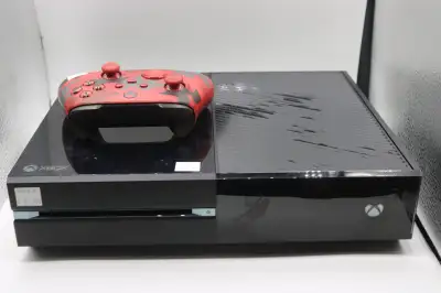 For sale Xbox One Original 500GB Console with GTA 5: Includes a pre-installed copy of GTA 5 for endl...