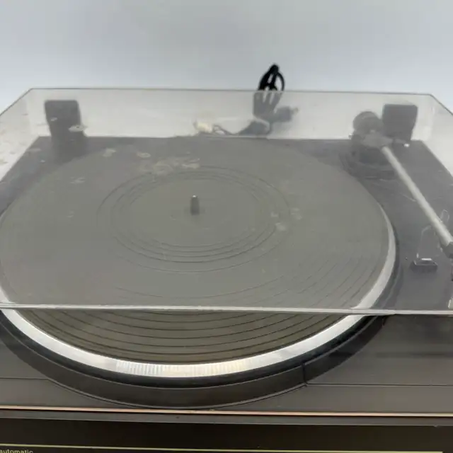 Dual CS 514 Semi-Automatic Belt Drive Turntable Germany Tested  in Stereo Systems & Home Theatre in City of Toronto - Image 5
