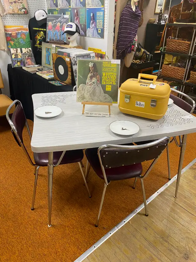 “ReStyle ReVival” Booth 21S at the Hamilton Antique Mall in Arts & Collectibles in Hamilton - Image 10