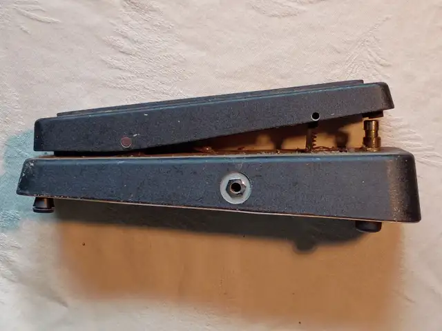 Cry Baby Wah Wah Pedal in Amps & Pedals in Owen Sound - Image 5
