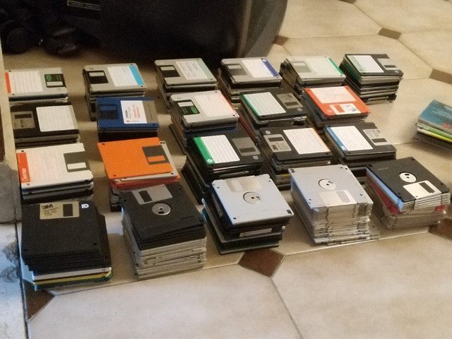 Disquettes Floppies/Floppy disks dans Logiciels  à Laval/Rive Nord