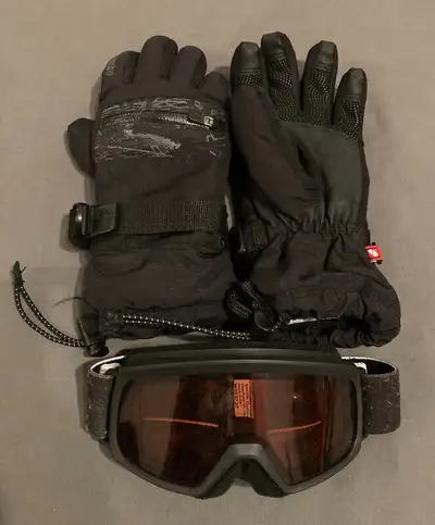Ensemble lunettes, gants de ski et sous-gants, View more
