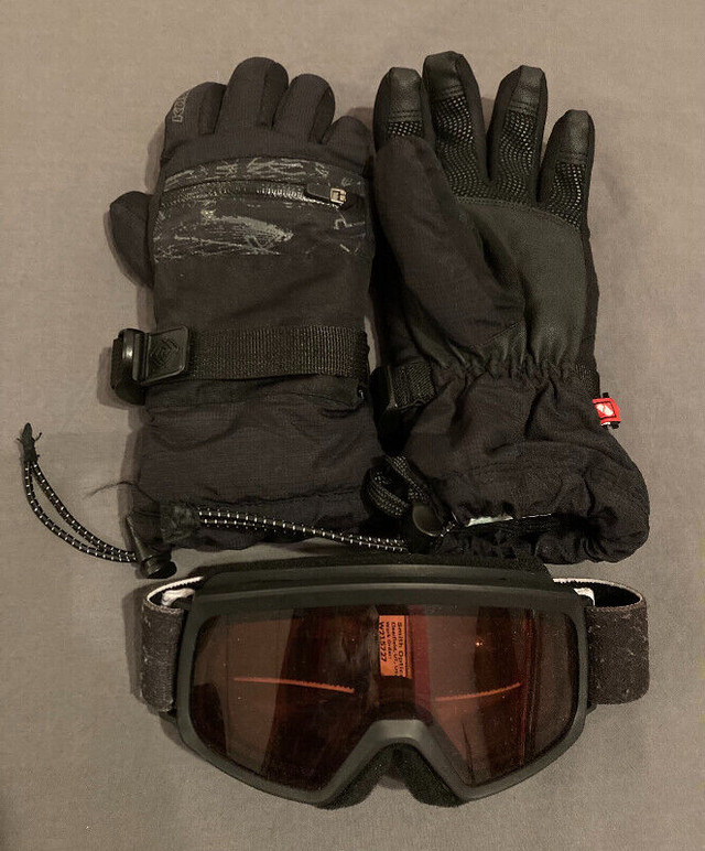 Ensemble lunettes, gants de ski et sous-gants dans Ski  à Ville de Montréal