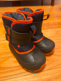 Size 9T warm Elements winter boots- new