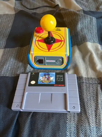 Jeux Pac-Man plug & play et Sonic 4 snes