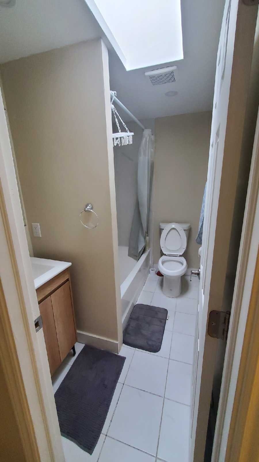 newly renovated 3.5 apartment for rent / appliances included 4