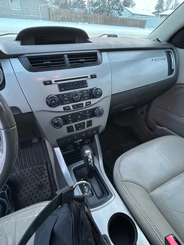 2009 Ford Focus in Cars & Trucks in Regina - Image 9