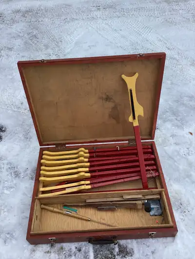 articles de pêche sur glace à vendre , en tout ou en partie, View more