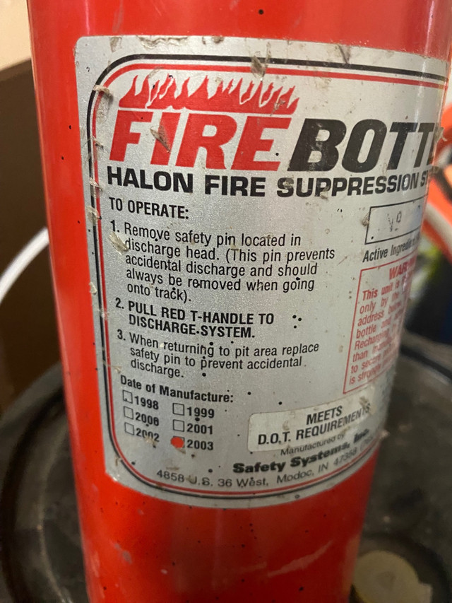 Halon fire suppression bottle  in Other Business & Industrial in Barrie - Image 2
