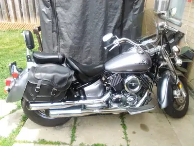 Bike is great condition, no damage never dropped, runs rides great, Vance Hindes Exhaust, has saddle...