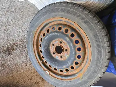 These Goodyear winter tires size 205/65R16 are in great condition, having seen very little wear from...