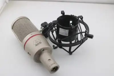 AKG C2000B- mall Diaphragm Cardioid Condenser Microphone W/Clip, View more