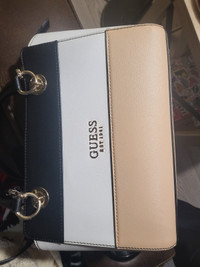 Brand new guess purse