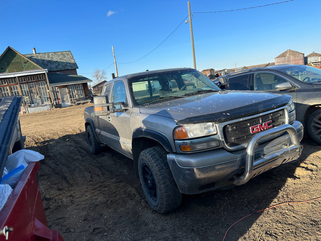 2000 gmc sierra 1500 extended cab 4X4  in Cars & Trucks in Moose Jaw - Image 2