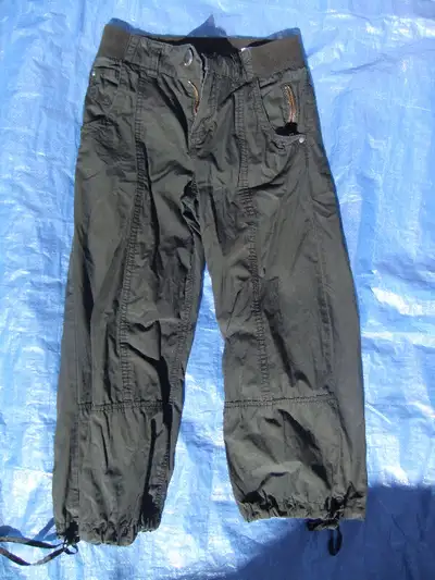 Women's size 2 Black Cotton Capri Shorts, Brand H&M, View more