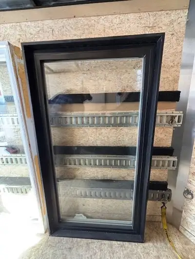 Fenetre Noir a Vendre, View more