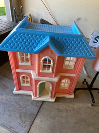 Barbie play house 