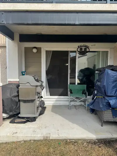 6 years old open concept within suite, washer and dryer air-conditioning garbage disposal three bedr...