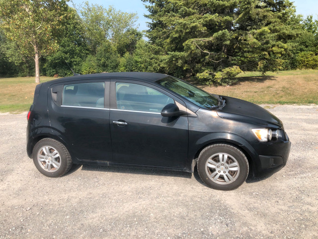 2012 Chevrolet Sonic LT hatchback manual transmission in Cars & Trucks in St. Catharines - Image 3