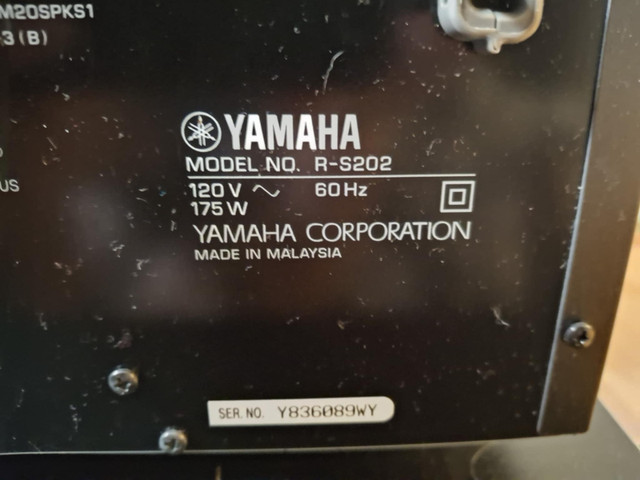 Amplificateur / Receiver Yamaha R-S202 (comme neuf) dans Chaînes stéréo  à Ville de Montréal - Image 3