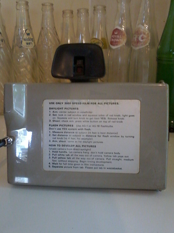 Vintage 1968=70 Polaroid camera in Cameras & Camcorders in Cambridge - Image 3