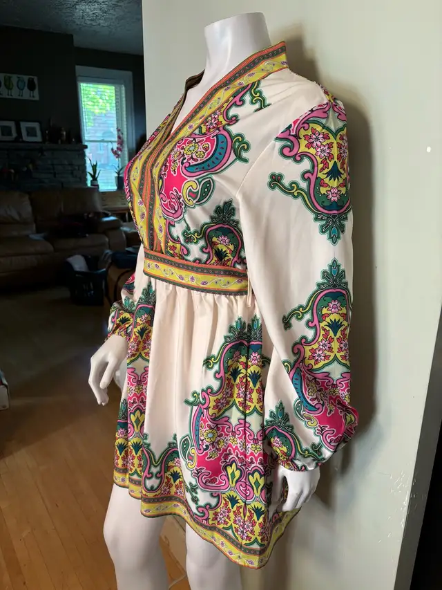 M-Floral Paisley Retro Boho Belt Mini Dress in Women's - Dresses & Skirts in Kitchener / Waterloo - Image 3